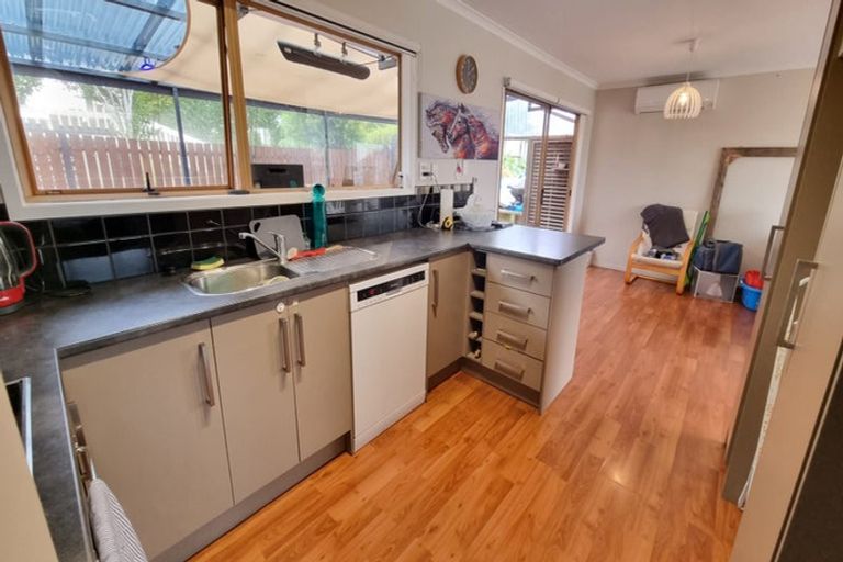 Photo of property in 1 Bishopgate Street, Birkdale, Auckland, 0626