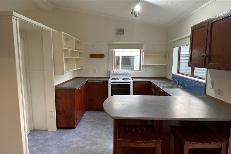 Photo of property in 29b Oriwa Street, Waikanae, 5036