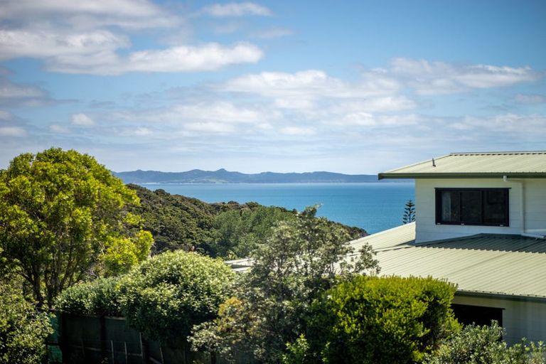 Photo of property in 77 Stratford Drive, Cable Bay, 0420