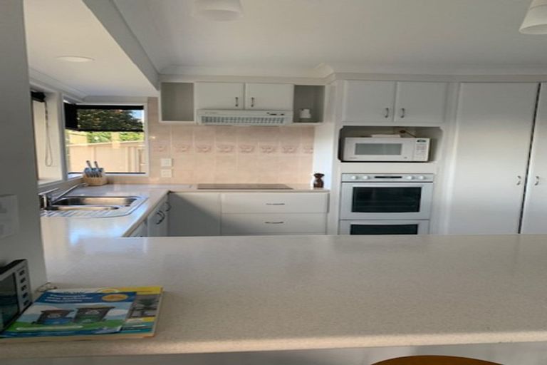 Photo of property in 18 Claridge Place, Mount Maunganui, 3116