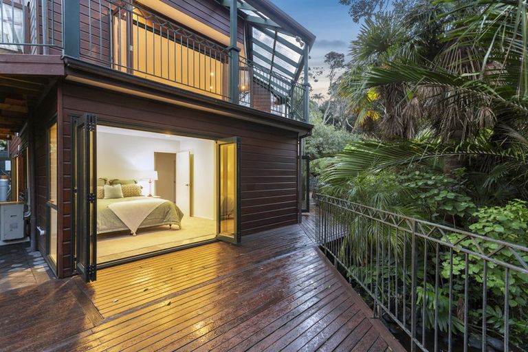 Photo of property in 64 Scenic Drive, Titirangi, Auckland, 0604