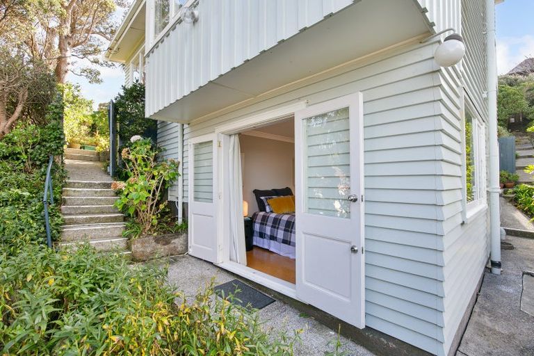 Photo of property in 2 Waipapa Road, Hataitai, Wellington, 6021