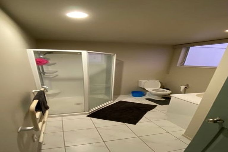 Photo of property in 2/37 Mills Road, Brooklyn, Wellington, 6021