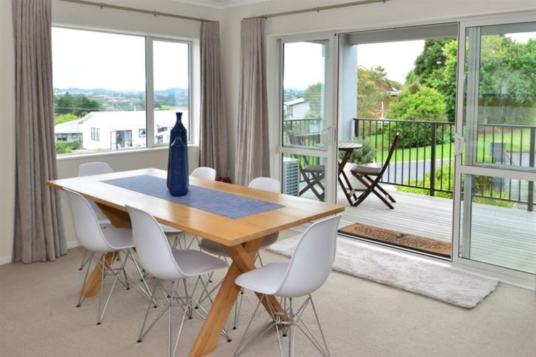 Photo of property in 9a Melia Place, Stanmore Bay, Whangaparaoa, 0932