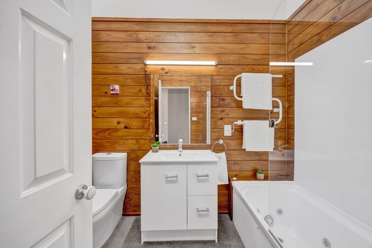 Photo of property in 54 Karina Road, Merrilands, New Plymouth, 4312