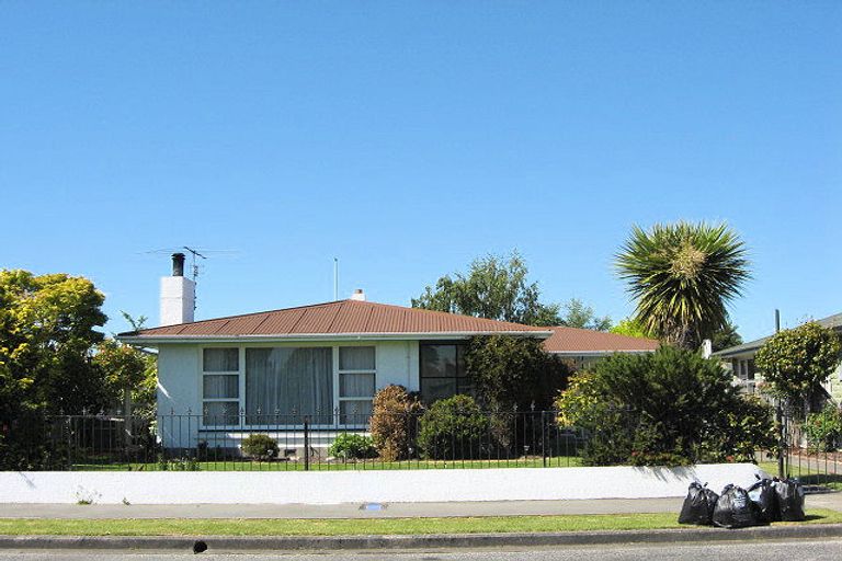 Photo of property in 23 Geddis Street, Rangiora, 7400