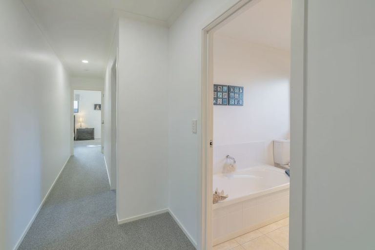 Photo of property in 11 Cobham Lane, Whitianga, 3510