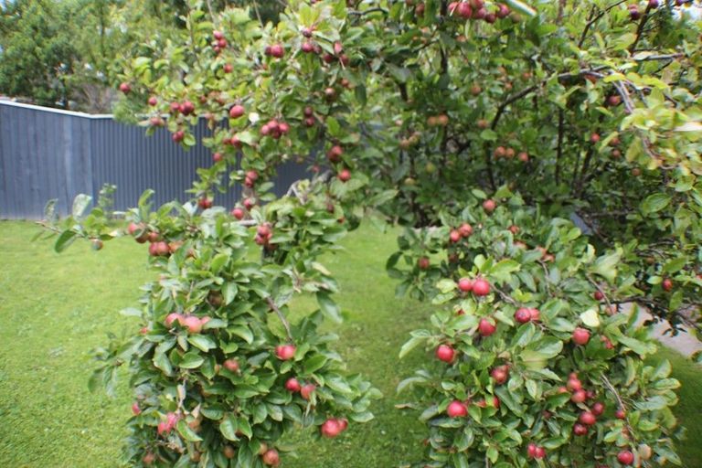 Photo of property in 26 Hewer Crescent, Naenae, Lower Hutt, 5011