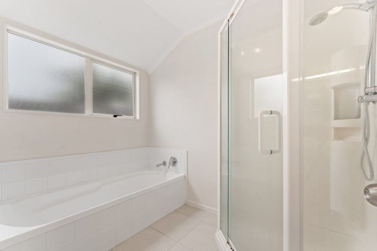 Photo of property in 44 Kath Hopper Drive, Orewa, 0931