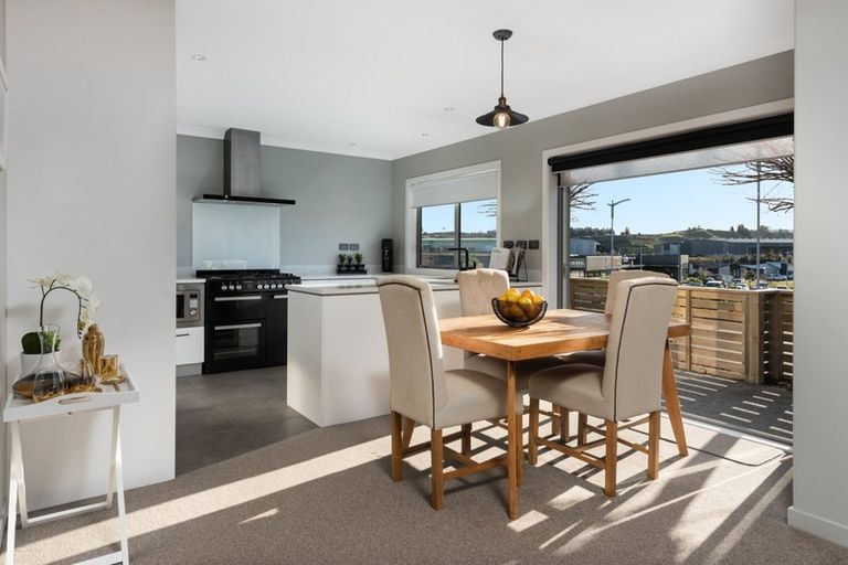 Photo of property in 173 Lakes Boulevard, Pyes Pa, Tauranga, 3112