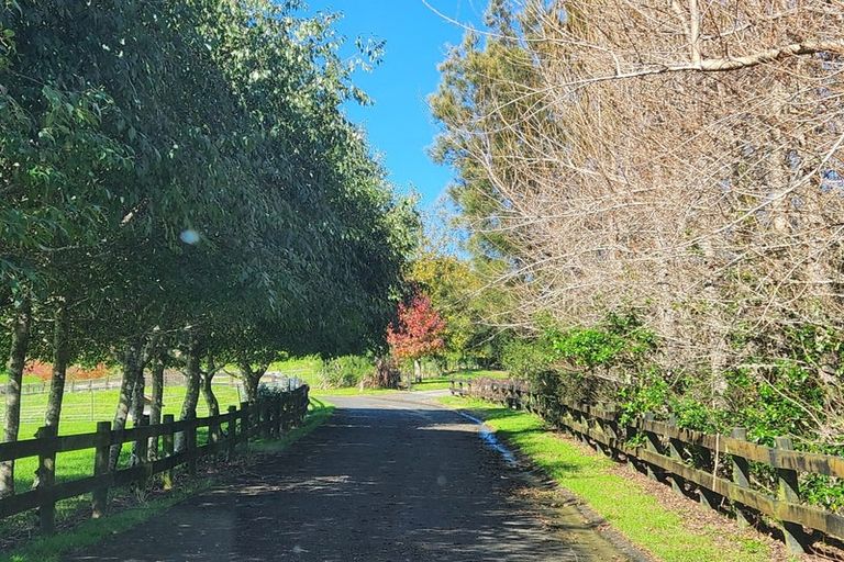 Photo of property in 19 Judge Richardson Drive, Opaheke, Papakura, 2584