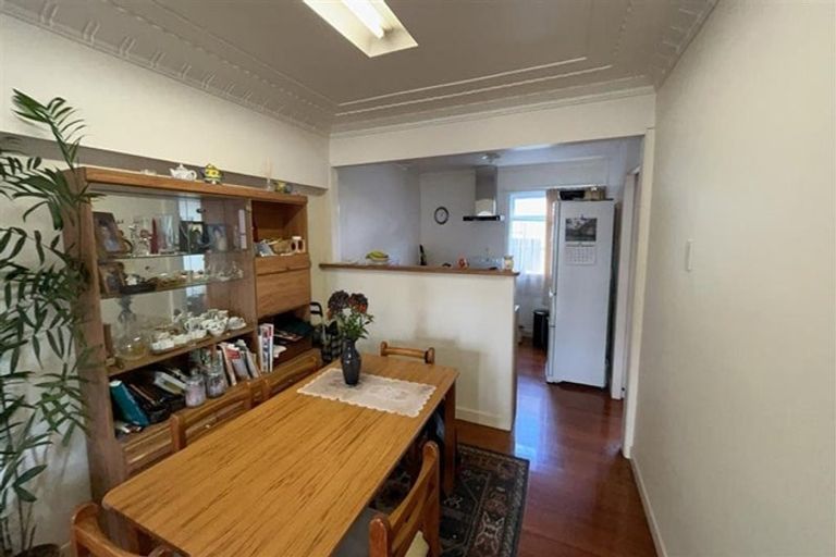 Photo of property in 526 Te Atatu Road, Te Atatu Peninsula, Auckland, 0610