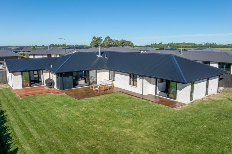 Photo of property in 6 Westmoreland Road, Darfield, 7510
