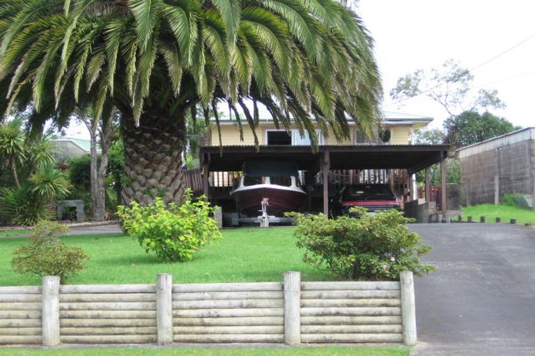 Photo of property in 14 Marewa Street, Te Atatu South, Auckland, 0610