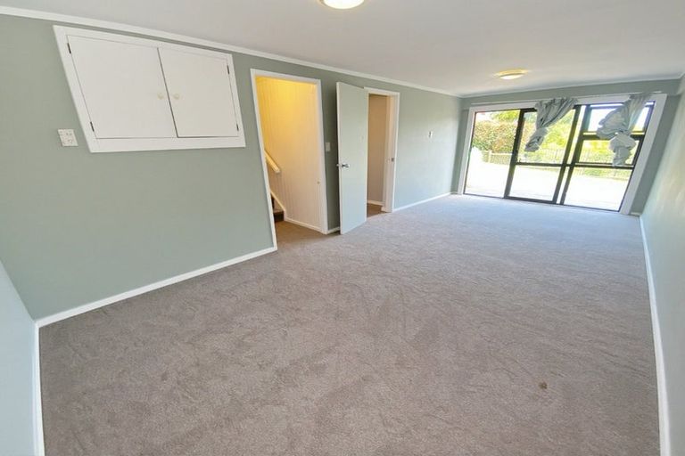 Photo of property in 1/5a Pullum Street, Birkenhead, Auckland, 0626