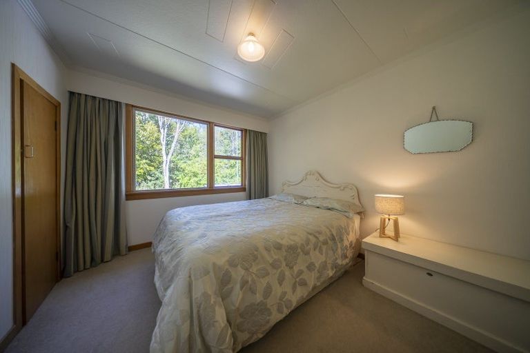 Photo of property in 6 Cathedral Drive, Manapouri, 9679