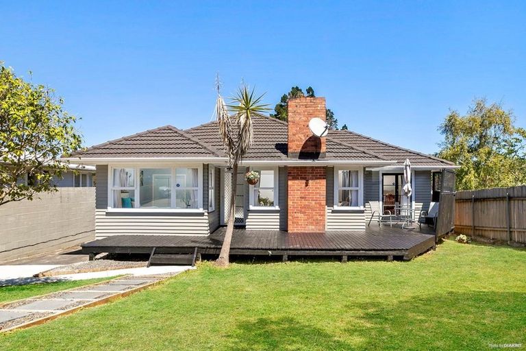 Photo of property in 9 Reiman Street, New Lynn, Auckland, 0600