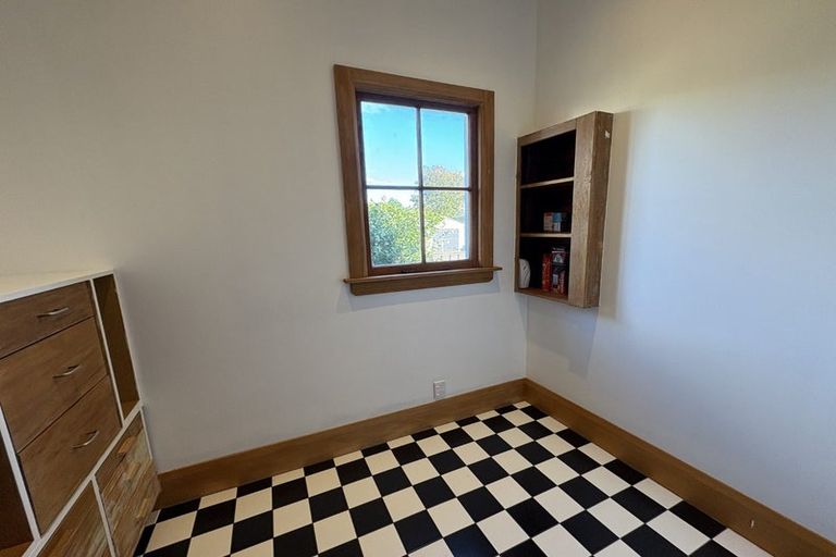 Photo of property in 61 Wellesley Road, Napier South, Napier, 4110