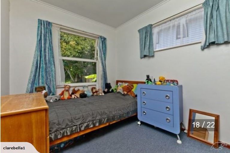 Photo of property in 23 Ellice Road, Totara Vale, Auckland, 0629