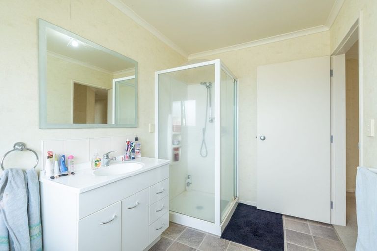 Photo of property in 29 Parnell Heights Drive, Kelvin Grove, Palmerston North, 4414