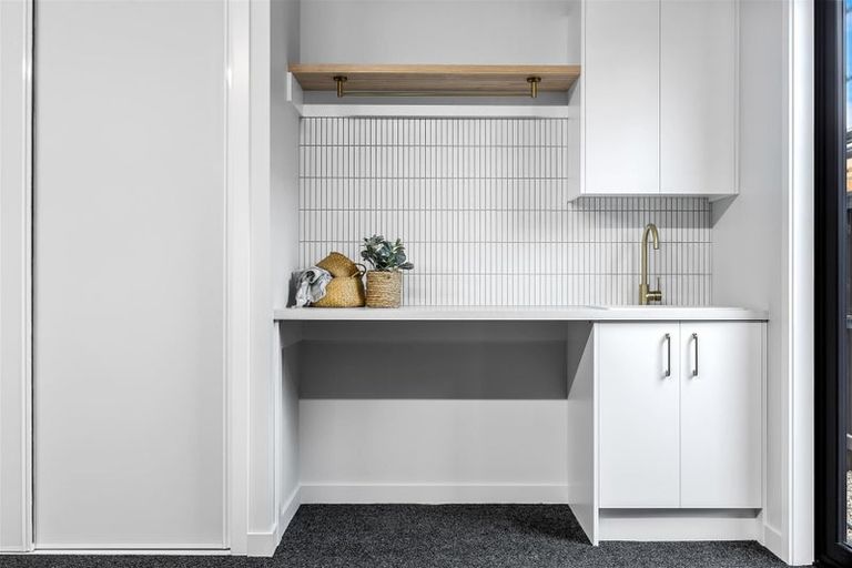 Photo of property in 18 Ellmers Street, Woodend, 7691