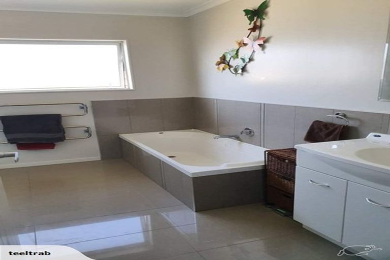 Photo of property in 54 Fraser Drive, Feilding, 4702