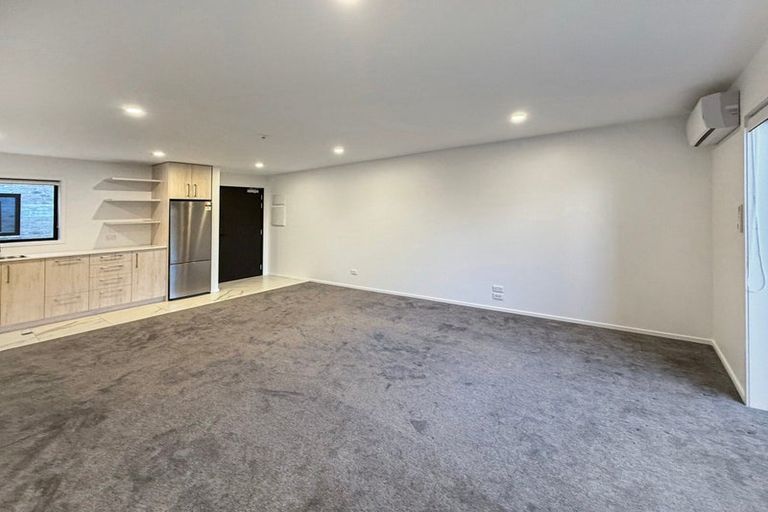 Photo of property in 2/5 Shearer Avenue, Papanui, Christchurch, 8052