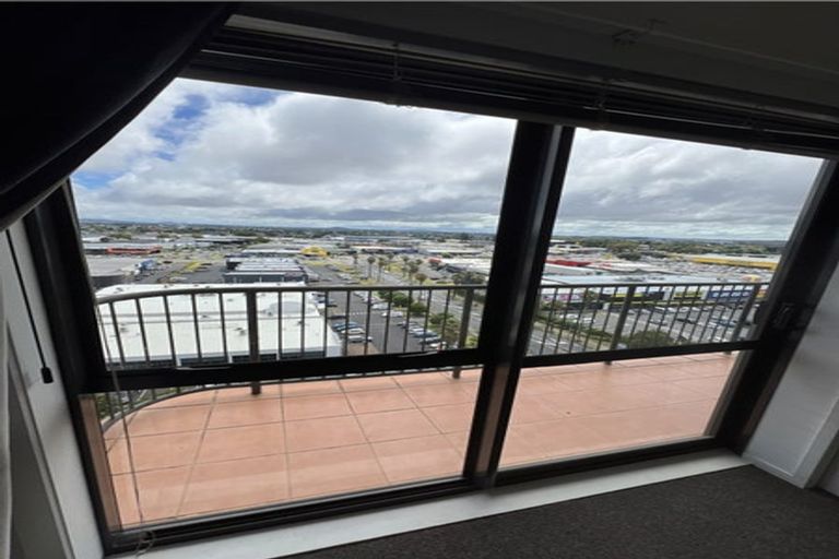 Photo of property in 11d/18 Ronwood Avenue, Manukau, Auckland, 2104