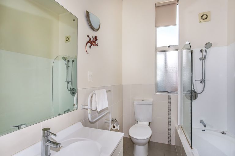 Photo of property in 7 Merlot Lane, Pukekohe, 2120