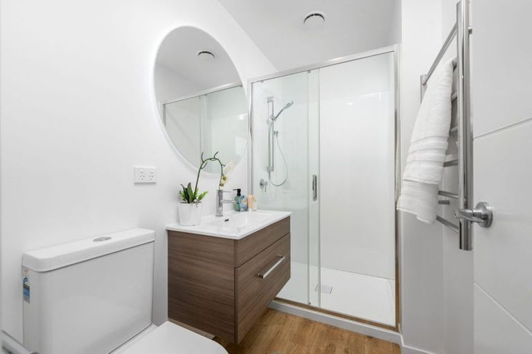 Photo of property in 2/9 Vesty Avenue, Hillcrest, Hamilton, 3216