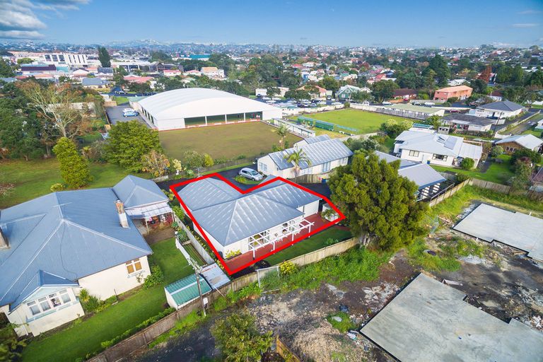 Photo of property in 54d Delta Avenue, New Lynn, Auckland, 0600