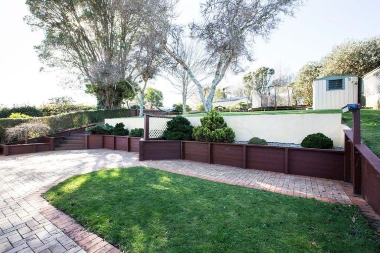 Photo of property in 65 Awanui Street, Merrilands, New Plymouth, 4312