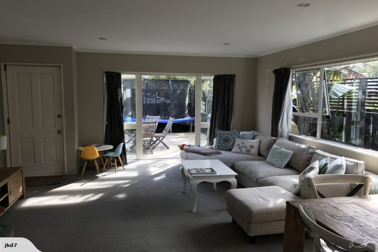 Photo of property in 1/44 Nile Road, Milford, Auckland, 0620