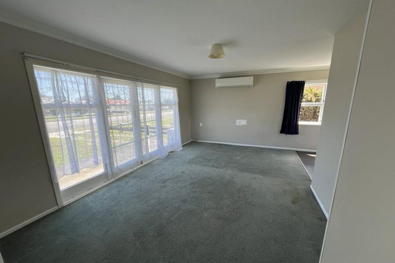 Photo of property in 6 Bartholomew Road, Levin, 5510