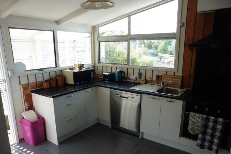 Photo of property in 46a Puriri Street, Helensville, 0800