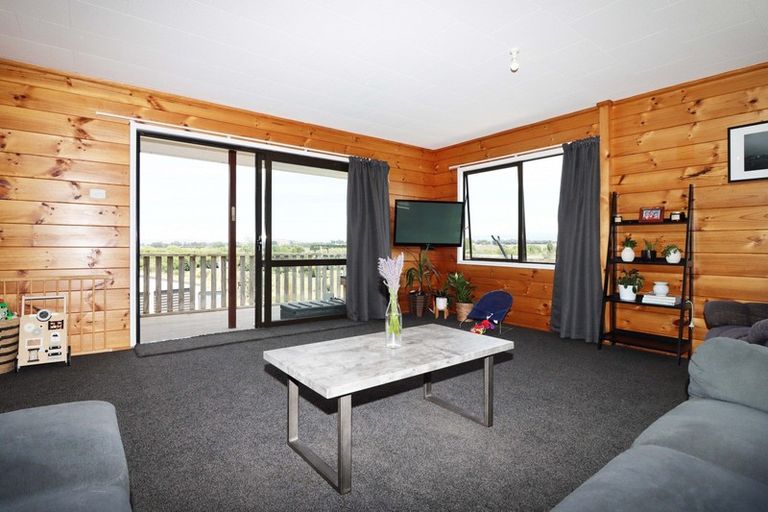 Photo of property in 811 Te Whiti Road, Te Whiti, Masterton, 5884