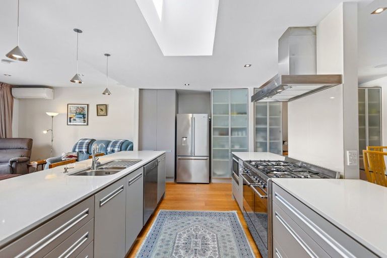Photo of property in Esplanade Apartments, 9/16 Beach Front Lane, Browns Bay, Auckland, 0630