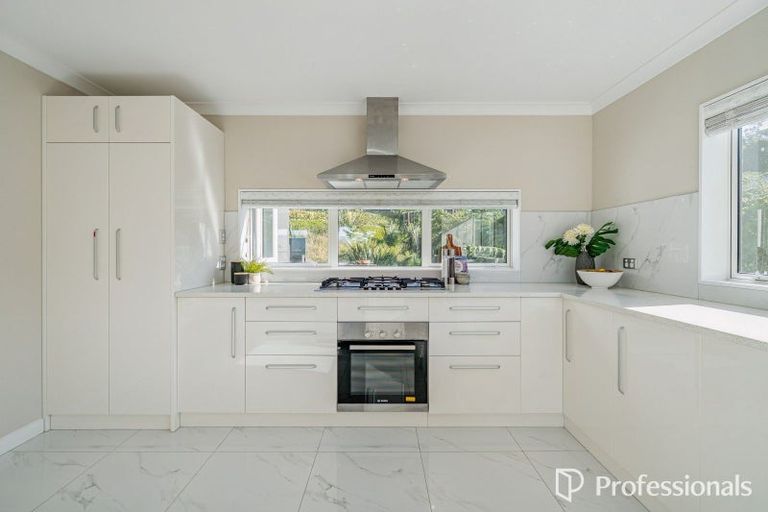 Photo of property in 17 Lindis Lane, Kelson, Lower Hutt, 5010