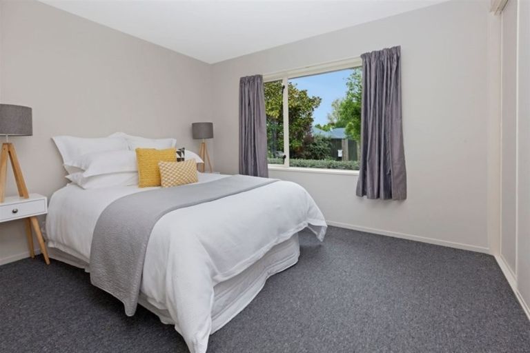 Photo of property in 4 Magnolia Lane, St Albans, Christchurch, 8052
