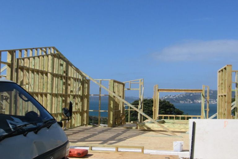 Photo of property in 17 Curnow Way, Kaiwharawhara, Wellington, 6035
