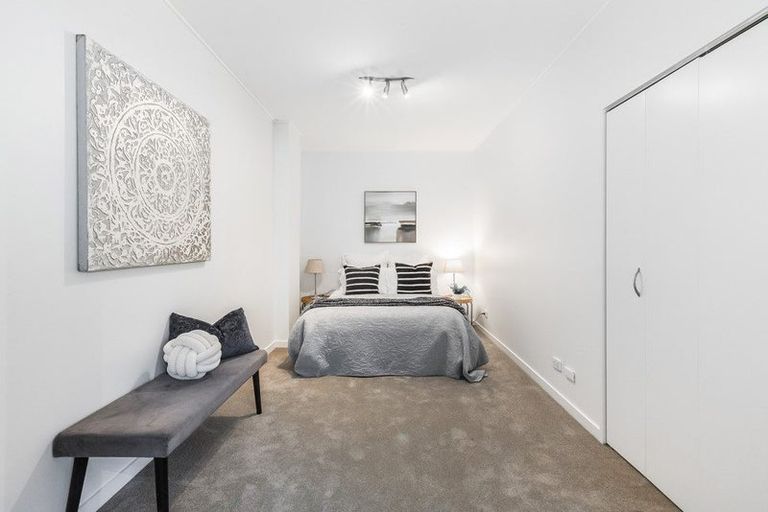 Photo of property in Dixonlane Apartments, 5/7 Feltex Lane, Te Aro, Wellington, 6011