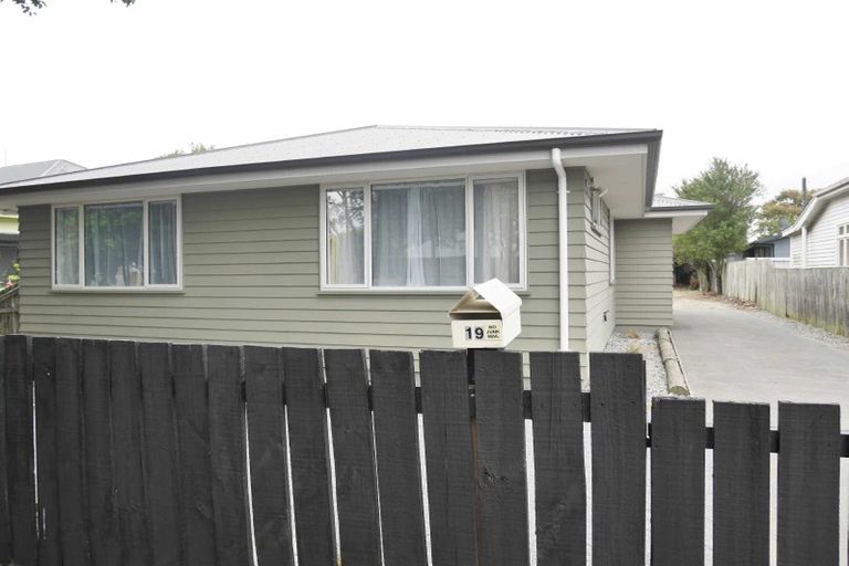 Photo of property in 19 Defoe Place, Waltham, Christchurch, 8023
