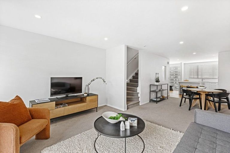 Photo of property in 22 Memorial Park Lane, Hobsonville, Auckland, 0618