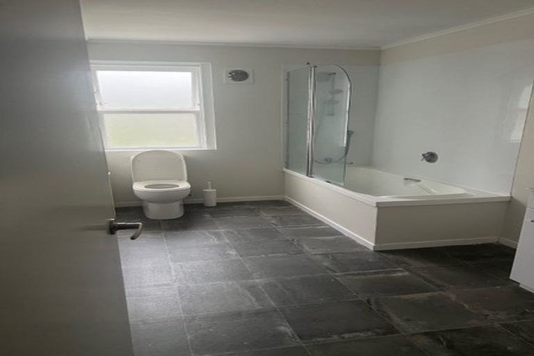 Photo of property in 12 Michelle Place, Mangere, Auckland, 2022