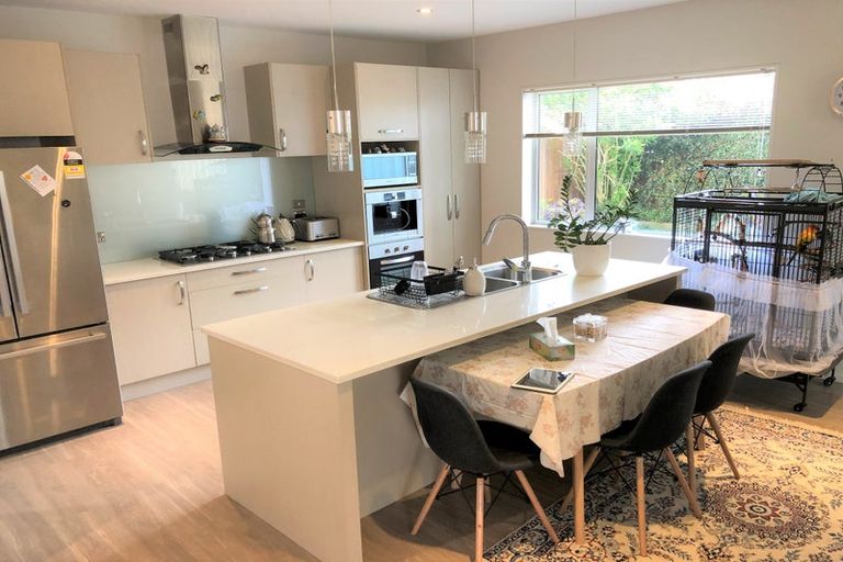 Photo of property in 1 Castlederg Drive, Flat Bush, Auckland, 2019