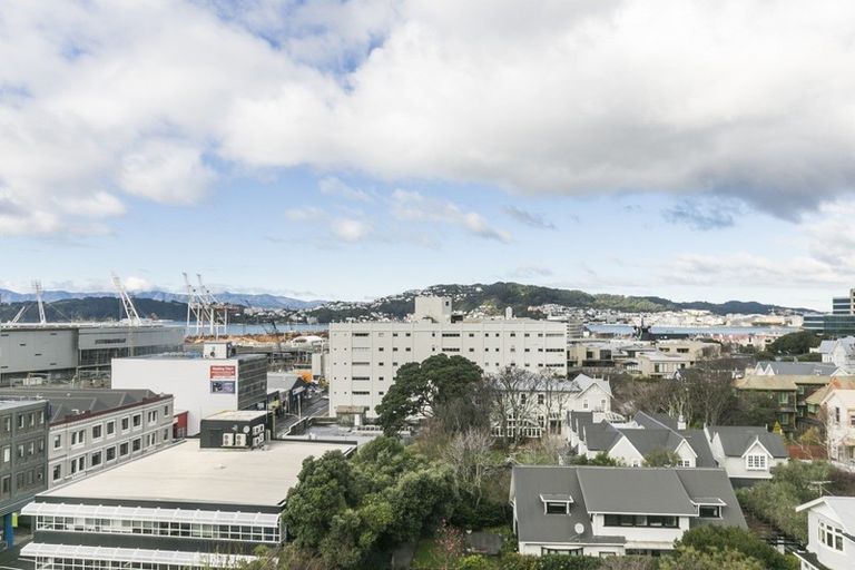 Photo of property in Hobson Court Flats, 66/70u Hobson Street, Thorndon, Wellington, 6011
