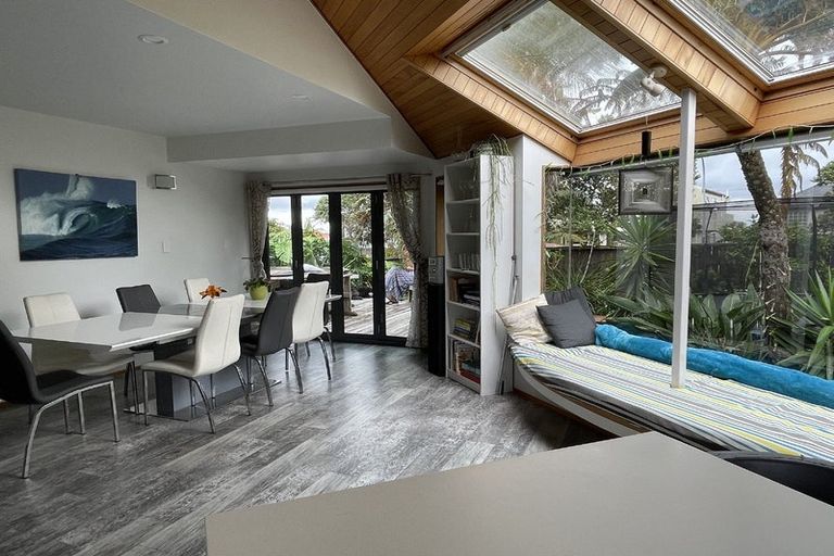 Photo of property in 2 Gilberd Place, Torbay, Auckland, 0630