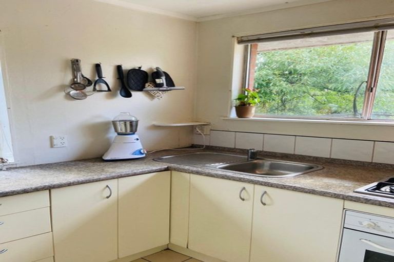 Photo of property in 4/117 Bolton Street, Blockhouse Bay, Auckland, 0600