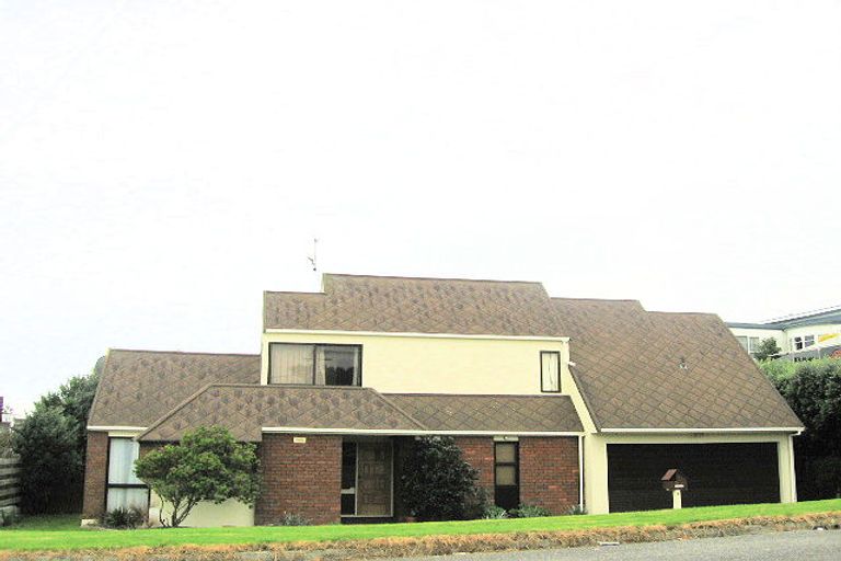 Photo of property in 1 Tahi Road, Paraparaumu Beach, Paraparaumu, 5032