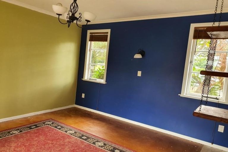 Photo of property in 1 Puriri Road, Waikanae, 5036